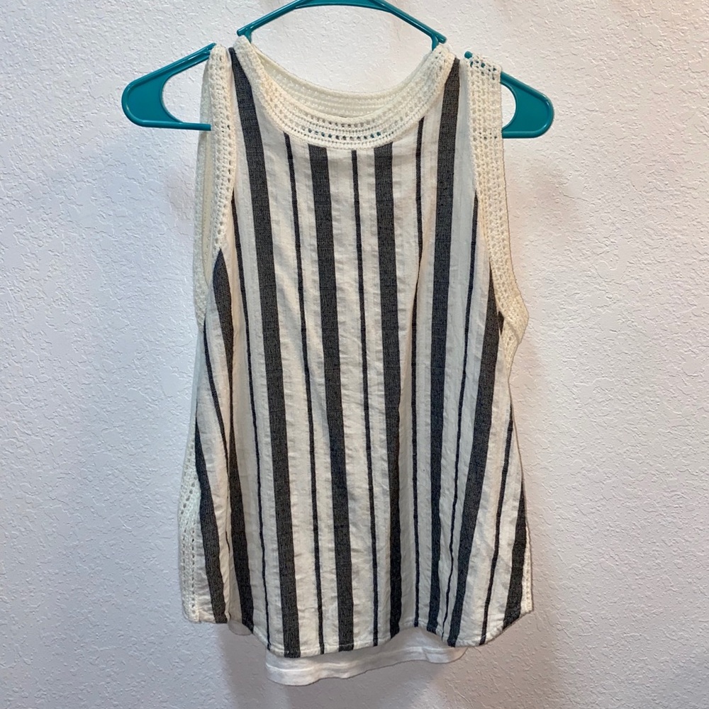 Striped beachy tank 🏝